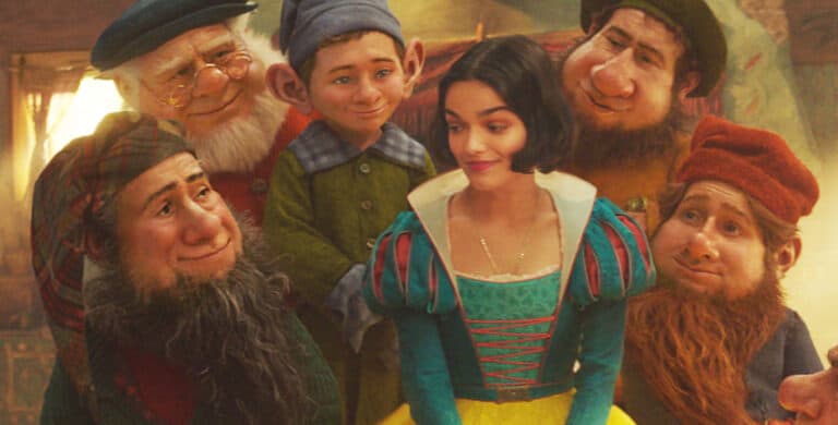 New Snow White Image Features CG Seven Dwarfs