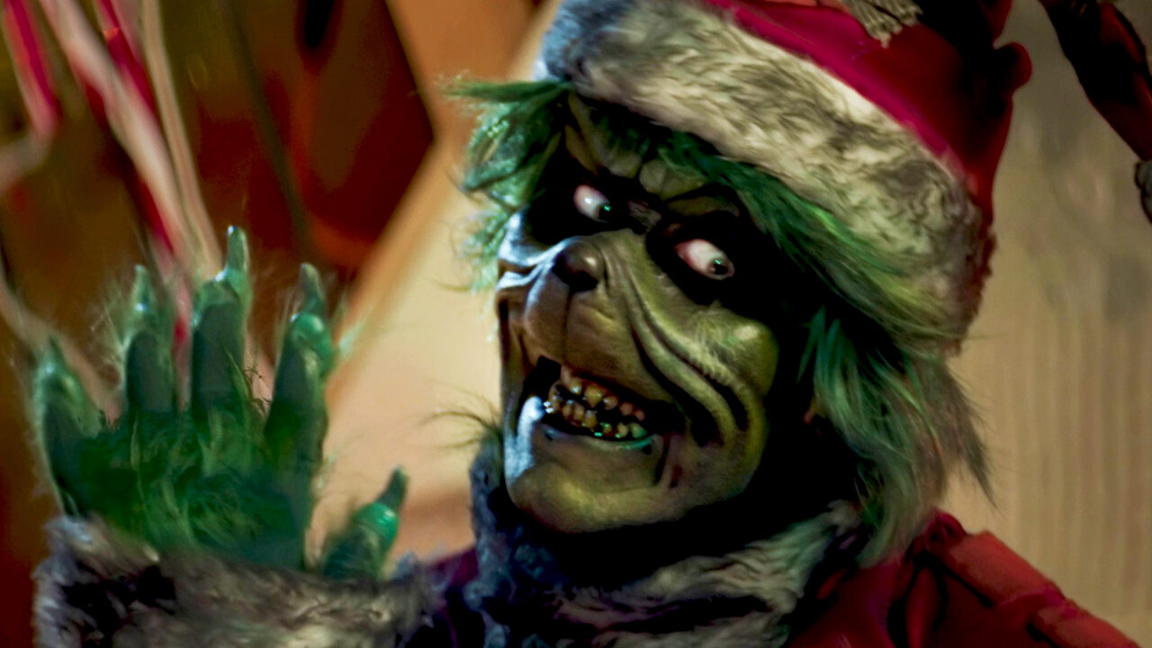 The Mean One (2023) Exclusive Clip: Grinch Horror Movie Heads Home for  Halloween 