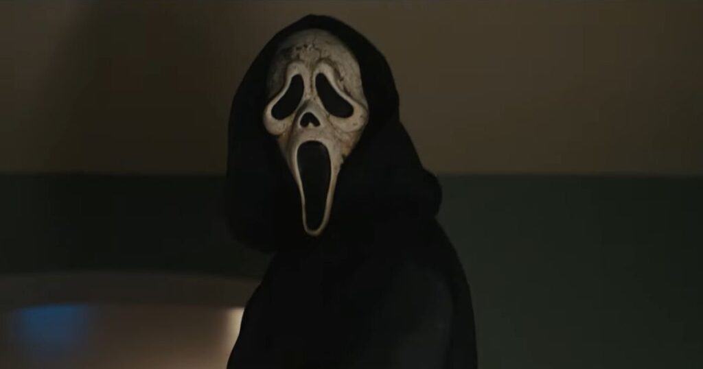 Ghostface Follows Courteney Cox Home After Scream 6