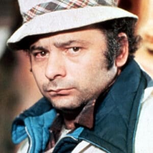 Burt young dead