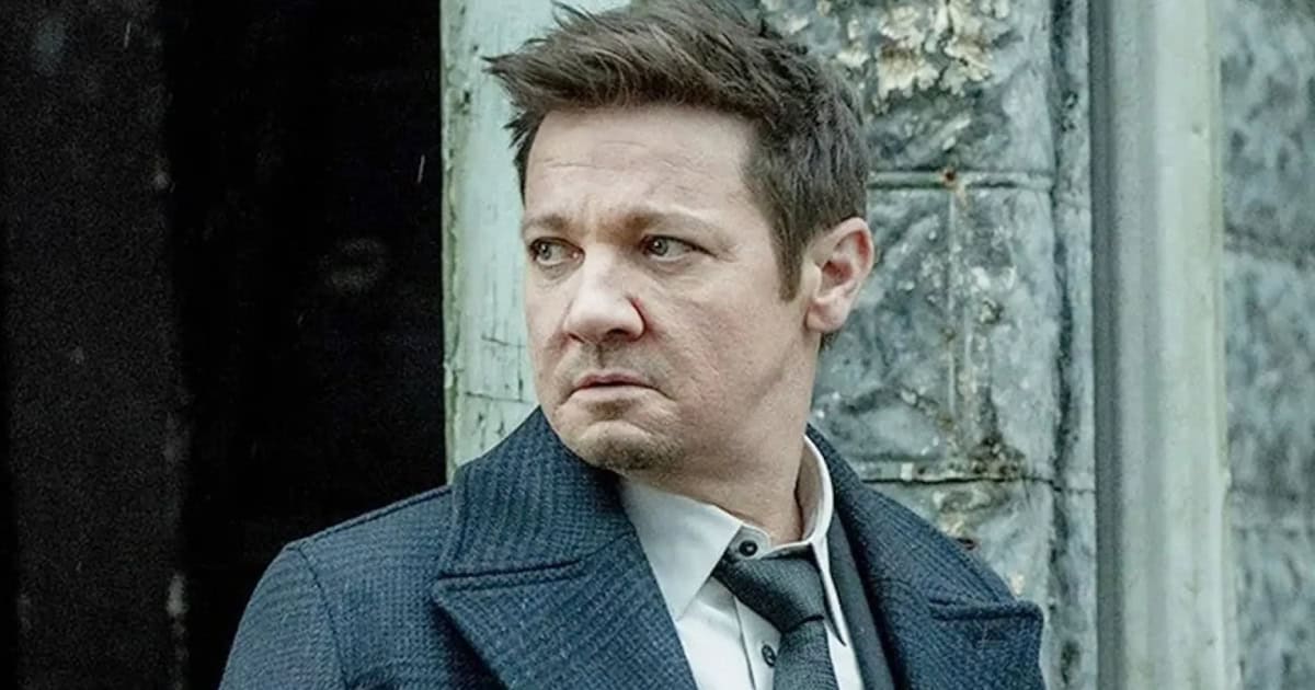 Jeremy Renner on the challenges of returning to the screen after accident; shows scars