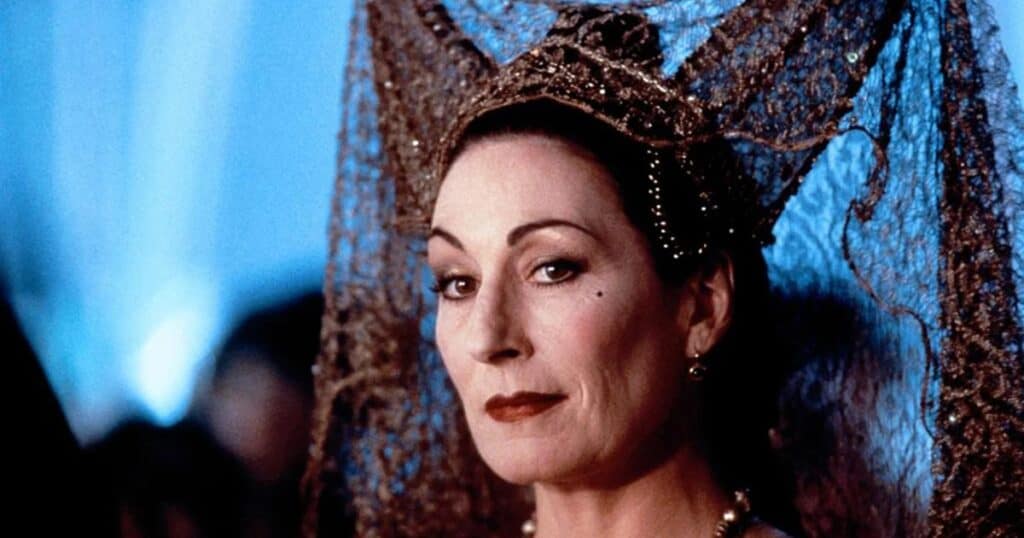 Anjelica Huston