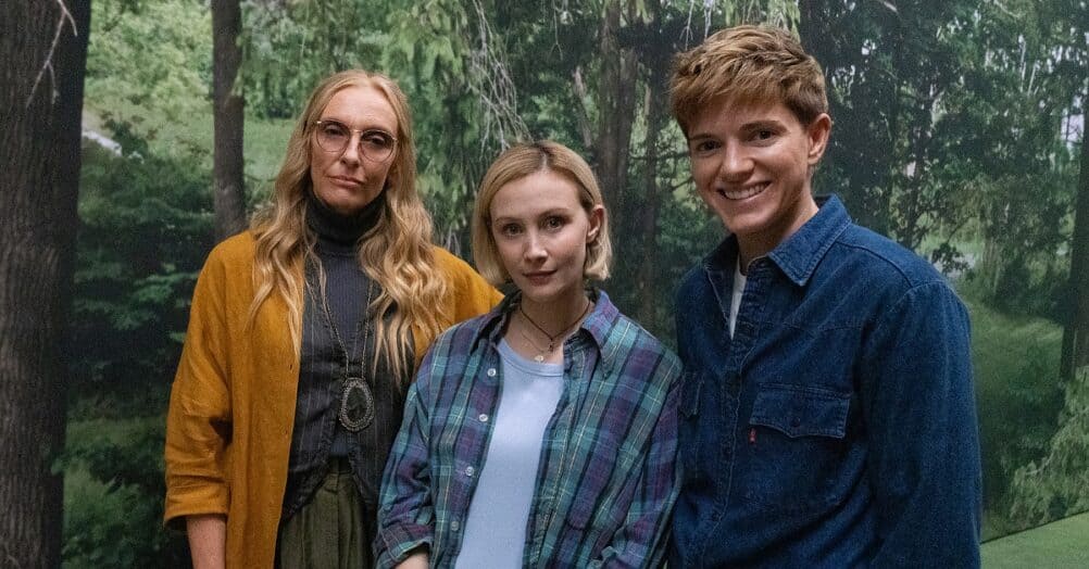 Netflix has unveiled a couple images of the cast to mark the start of production on the Toni Collette / Mae Martin thriller series Wayward