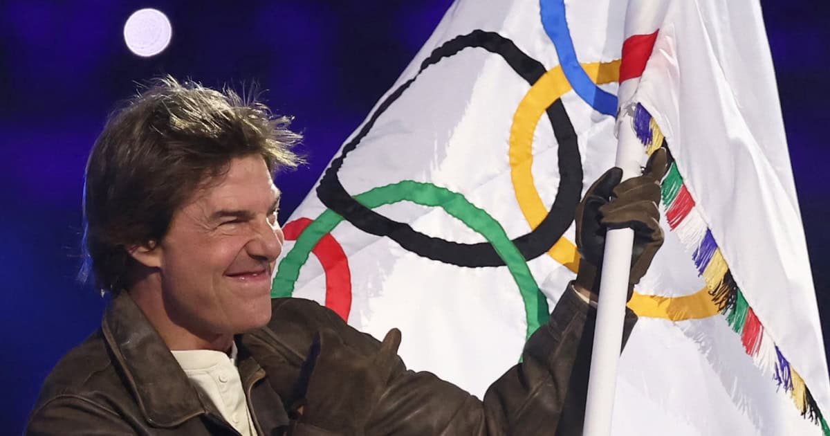 Tom Cruise refused payment for his Summer Olympics stunts