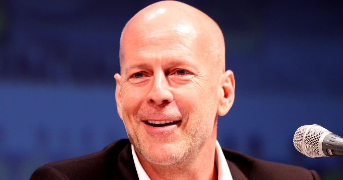 Bruce Willis’ daughters pay Thanksgiving tribute to “best dad ever” with rare photo