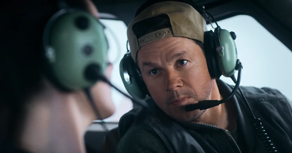 Mark Wahlberg in Flight Risk (2025).